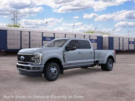 2026 Ford Super Duty F-350 DRW LARIAT