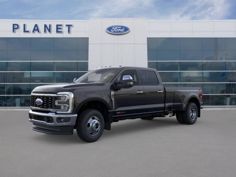 2026 Ford Super Duty F-350 DRW LARIAT 4WD Crew Cab 8' Box