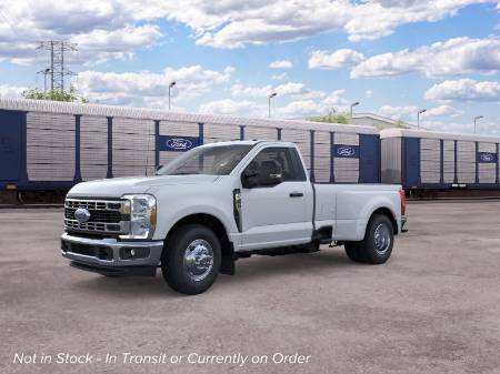 2026 Ford Super Duty F-350 DRW XLT