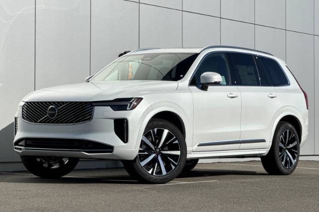 2026 Volvo XC90 B5 Core