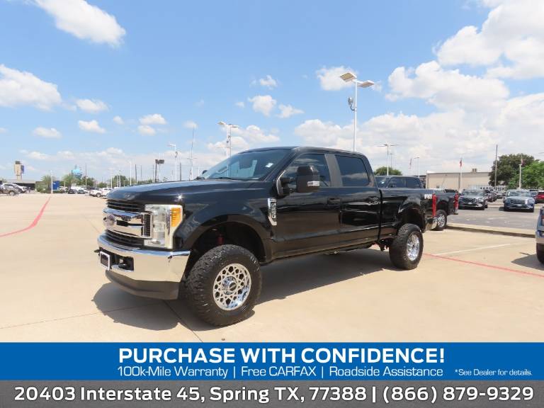 2017 Ford Super Duty F-250 SRW XL 4WD Crew Cab 6.75' Box