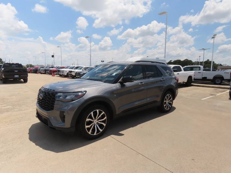 2025 Ford Explorer ST-Line 4WD