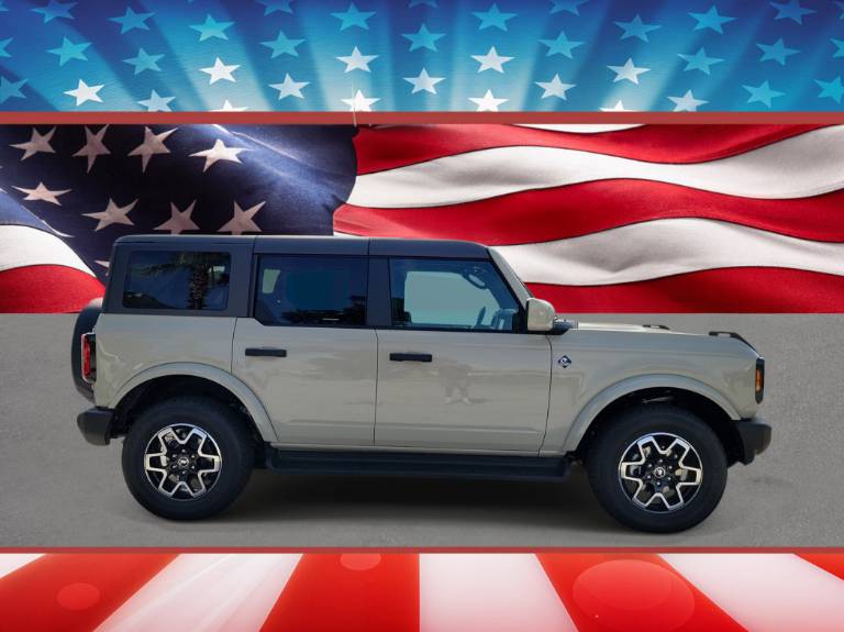 2026 Ford Bronco Outer Banks