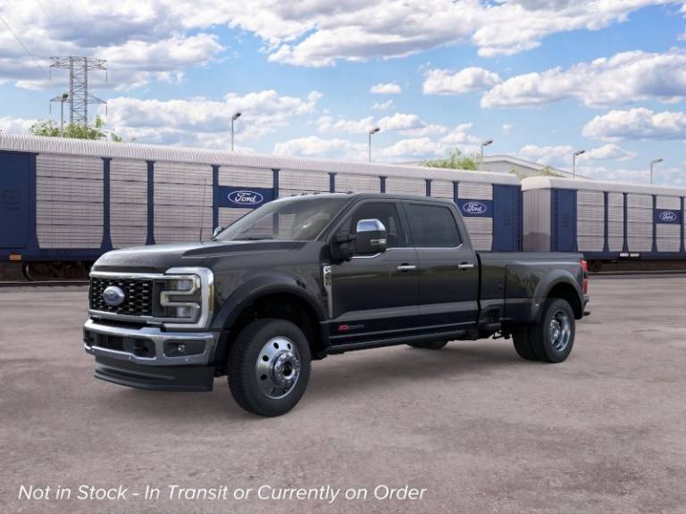 2026 Ford Super Duty F-450 DRW LARIAT