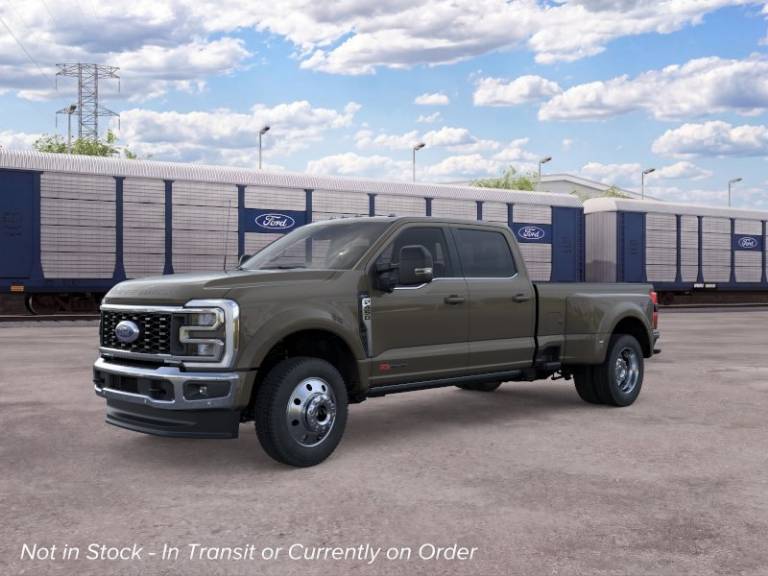 2026 Ford Super Duty F-450 DRW LARIAT
