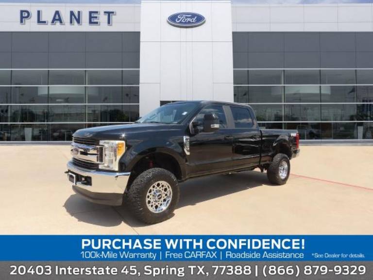 2017 Ford Super Duty F-250 SRW XL 4WD Crew Cab 6.75' Box