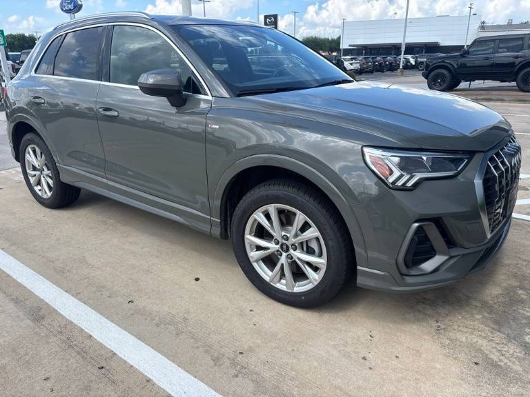 2025 Audi Q3 S line Premium