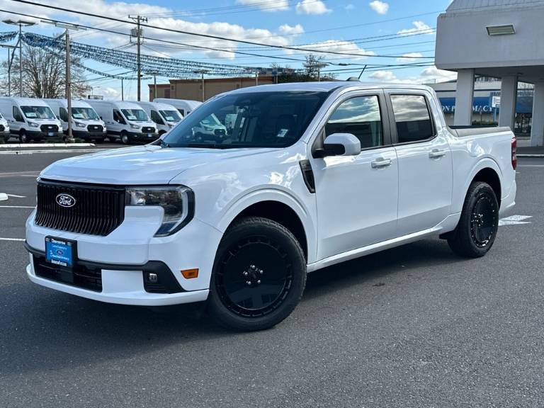 2025 Ford Maverick Lobo Standard