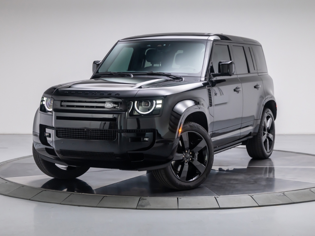 2026 Land Rover Defender 110 V8 P525