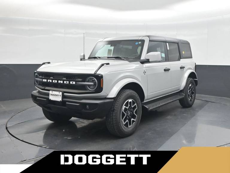 2026 Ford Bronco Outer Banks