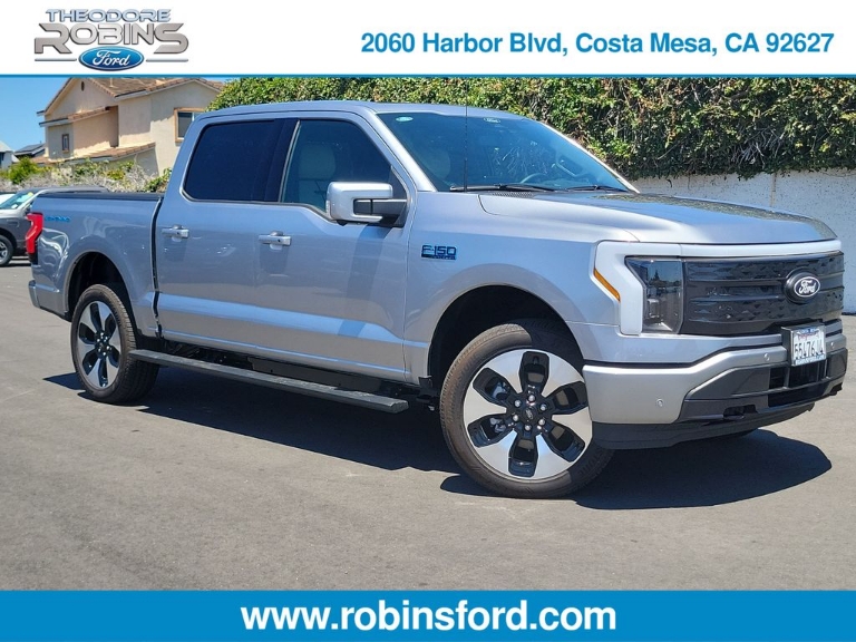 2025 Ford F-150 Lightning Platinum