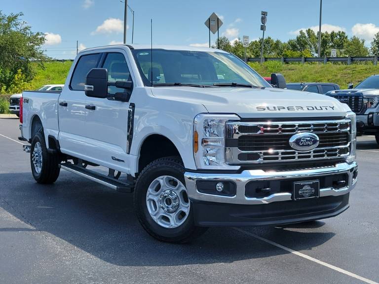 2026 Ford Super Duty F-350 SRW XLT