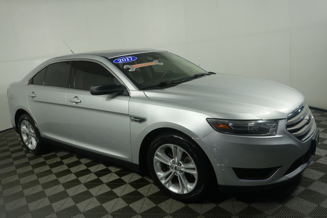 Used 2017 Ford Taurus SE with VIN 1FAHP2D89HG121791 for sale in Kansas City