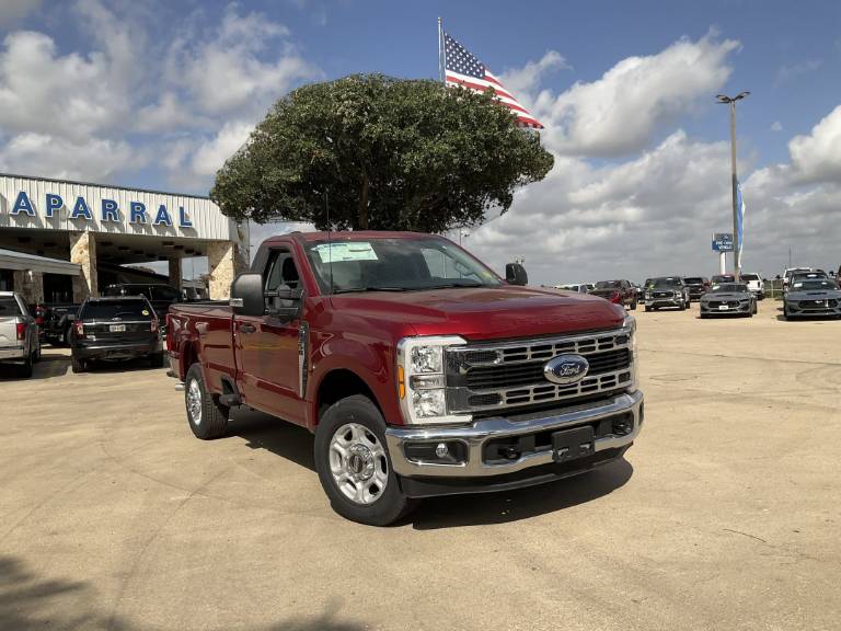 2026 Ford Super Duty F-350 SRW XLT