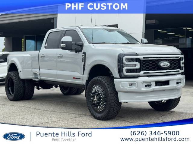 2026 Ford Super Duty F-350 DRW Platinum