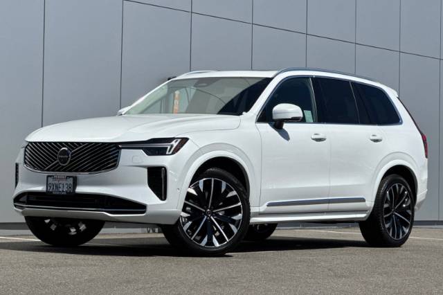 2026 Volvo XC90 B6 Plus 6-Seater