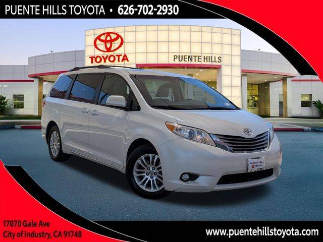 2016 Toyota Sienna XLE