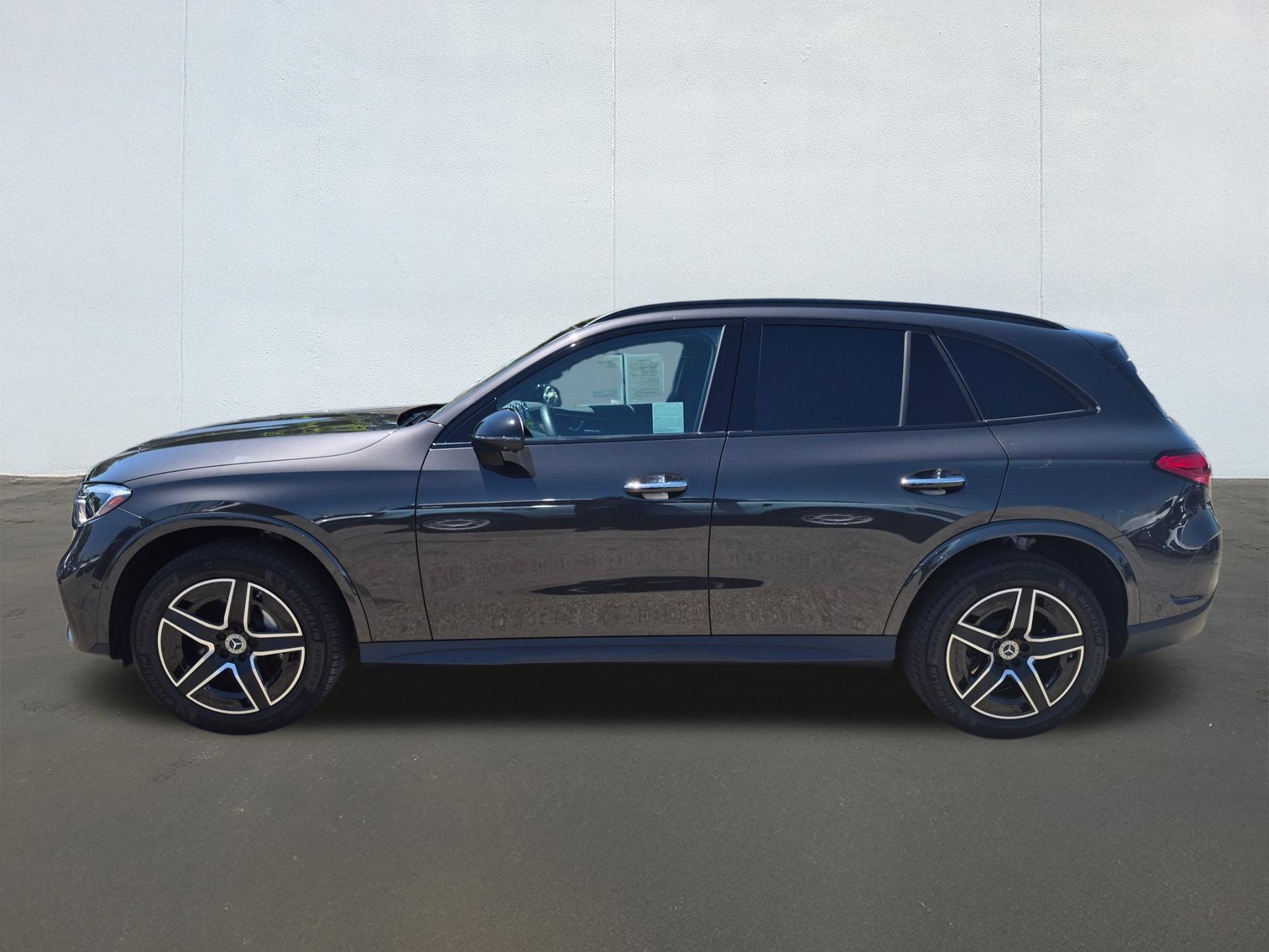 2025 Mercedes-Benz GLC Base - Photo 8