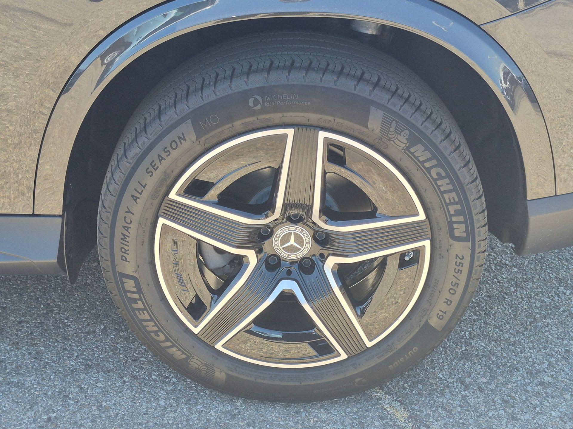 2025 Mercedes-Benz GLC Base - Photo 9