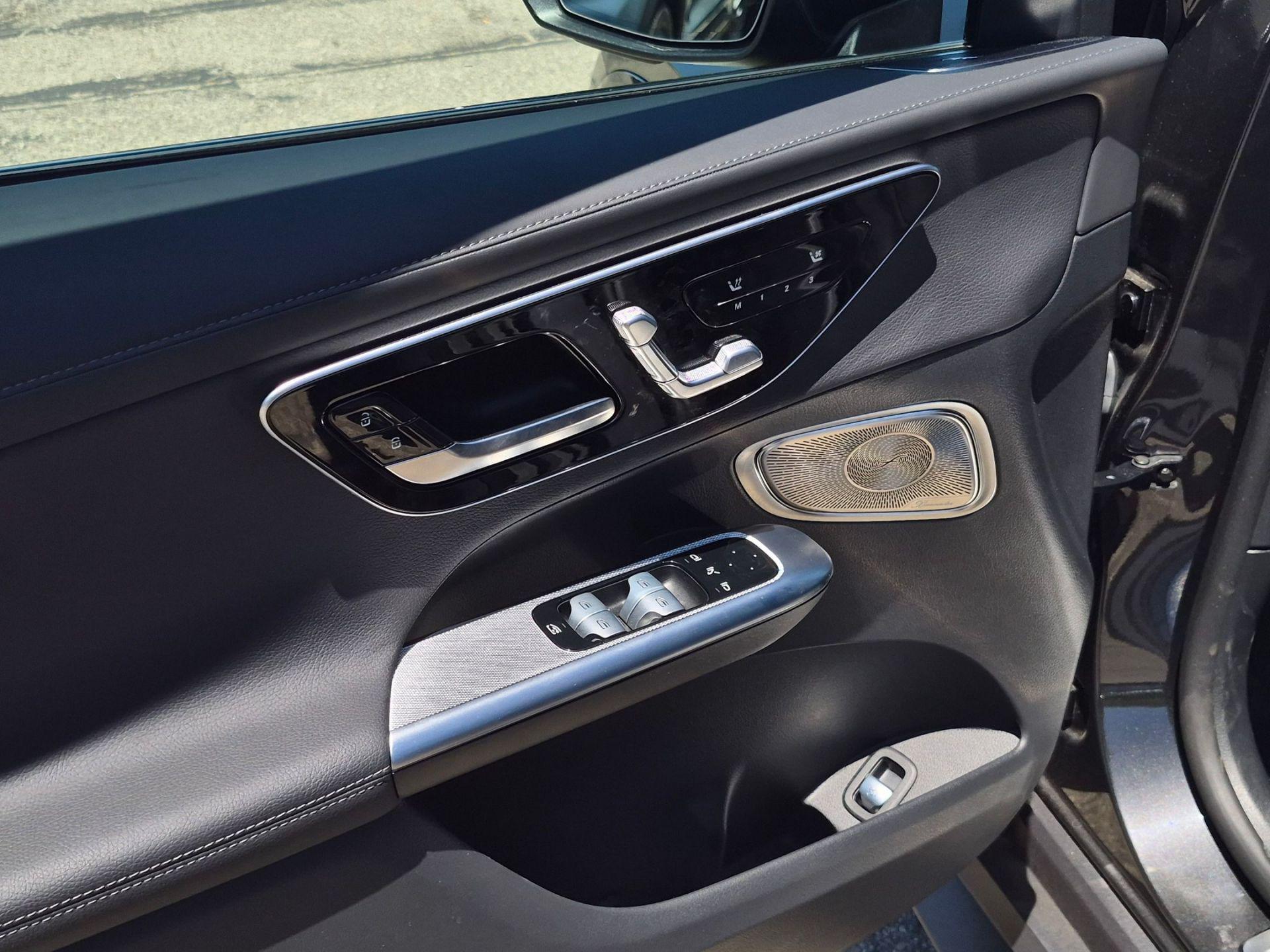 2025 Mercedes-Benz GLC Base - Photo 10