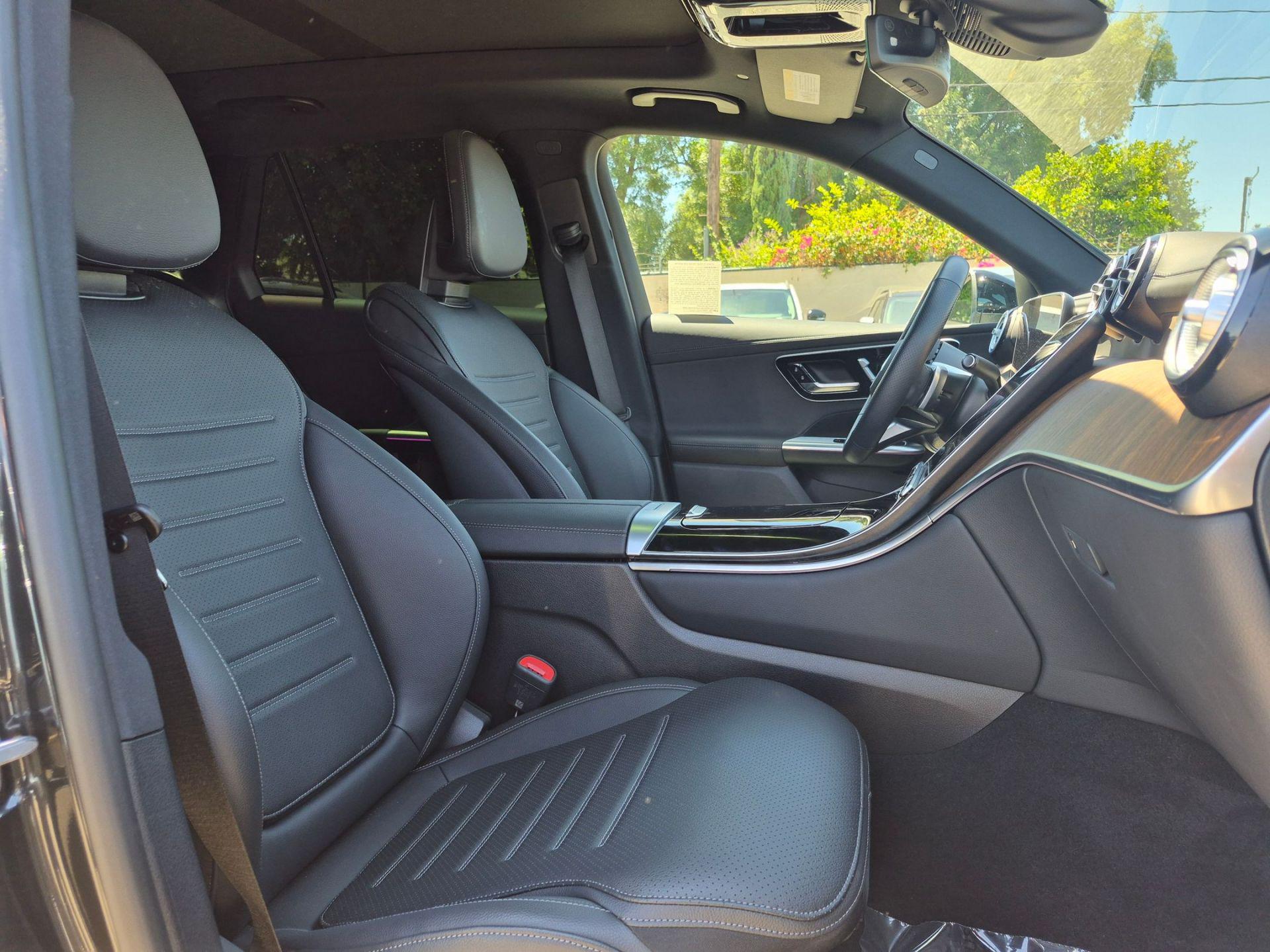 2025 Mercedes-Benz GLC Base - Photo 27