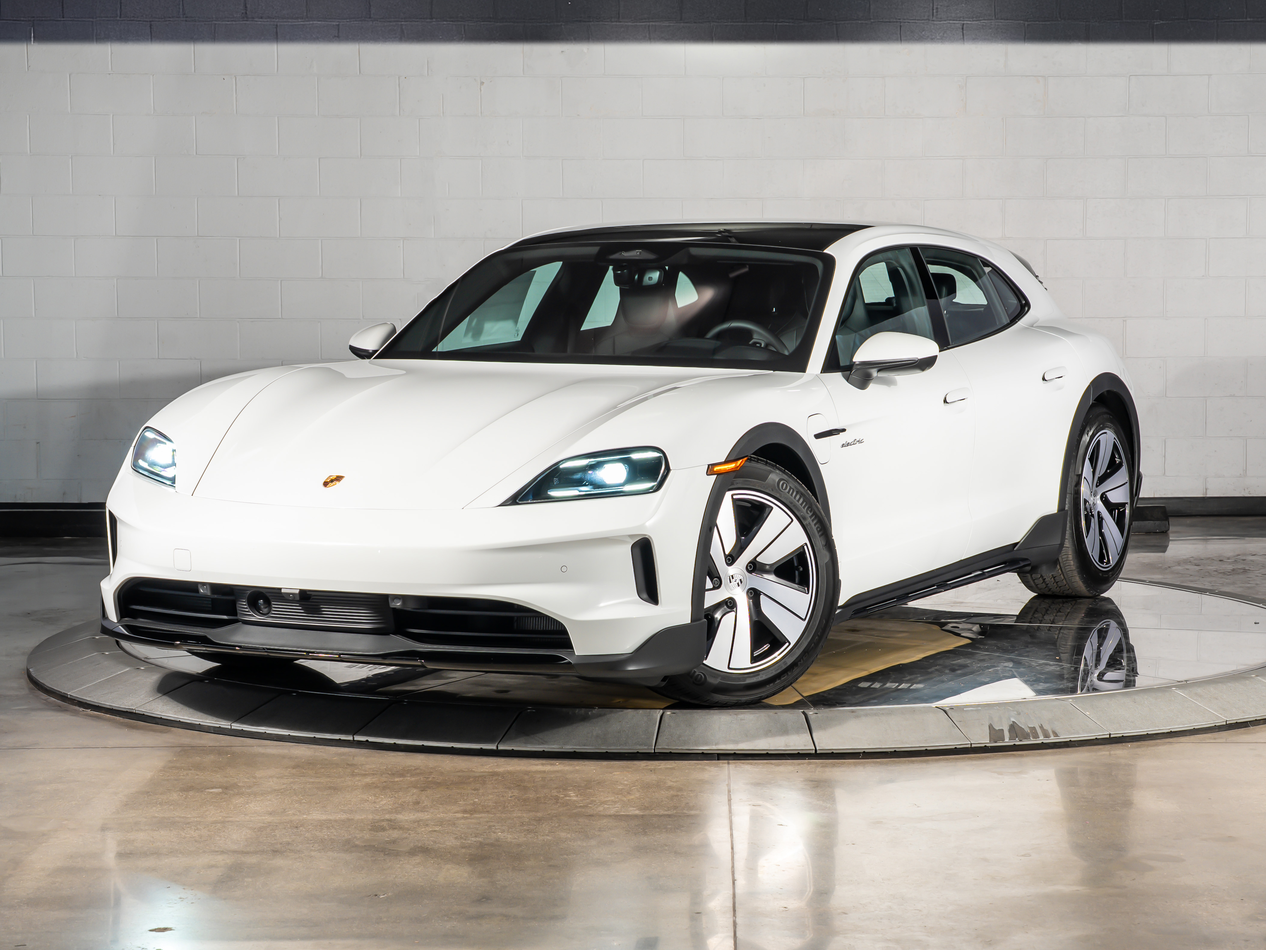 New 2026 Porsche Taycan 4 Cross Turismo