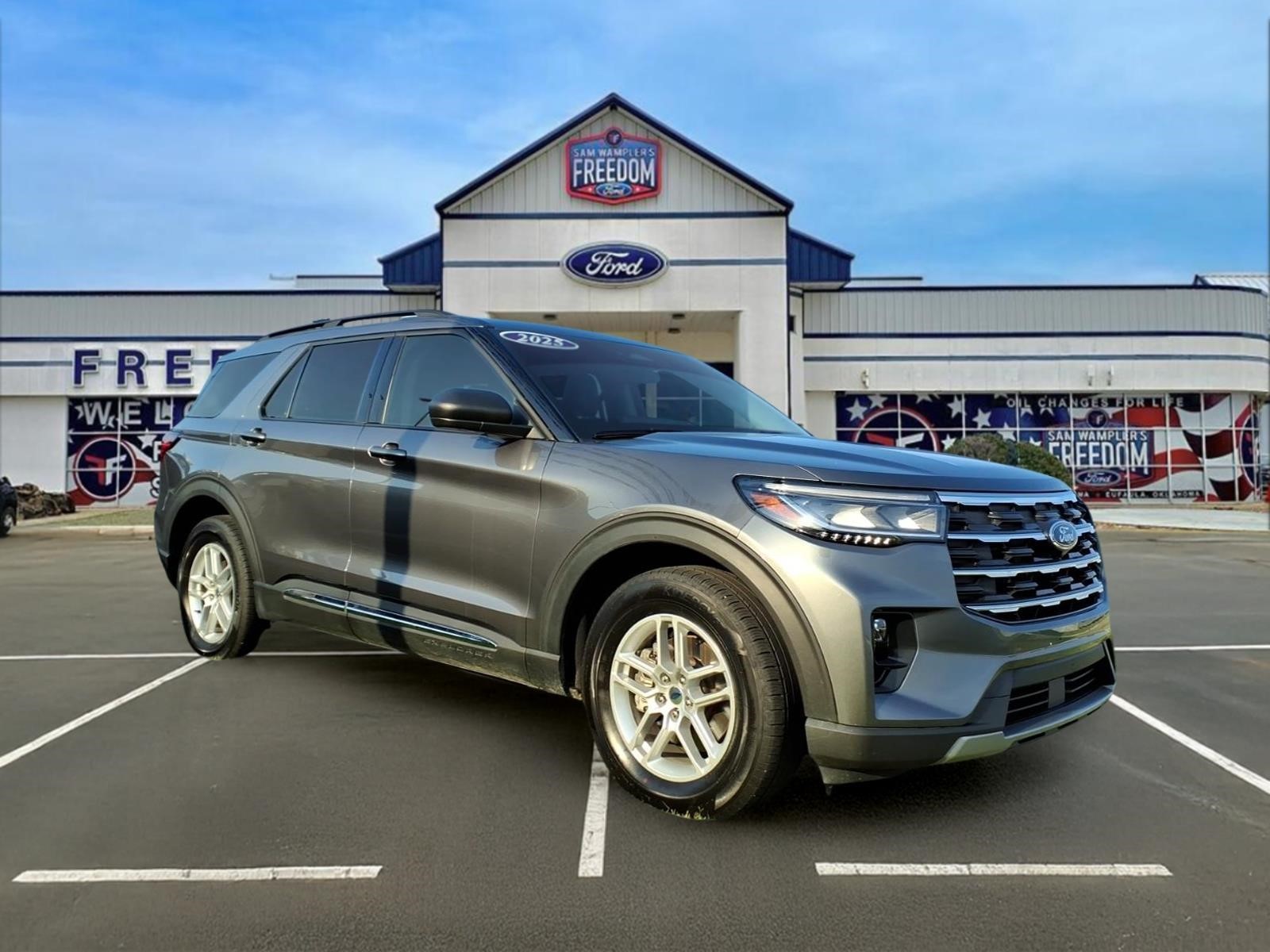 2025 Ford Explorer Active