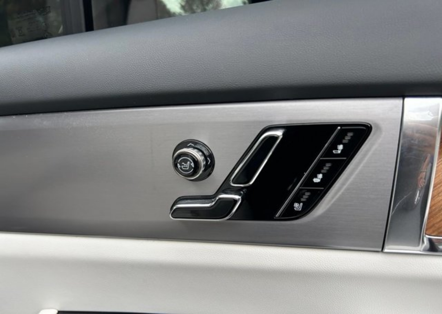 2026 Cadillac VISTIQ Sport - Photo 54