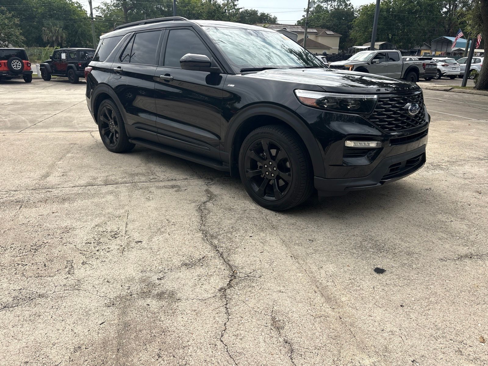 2024 Ford Explorer ST-Line