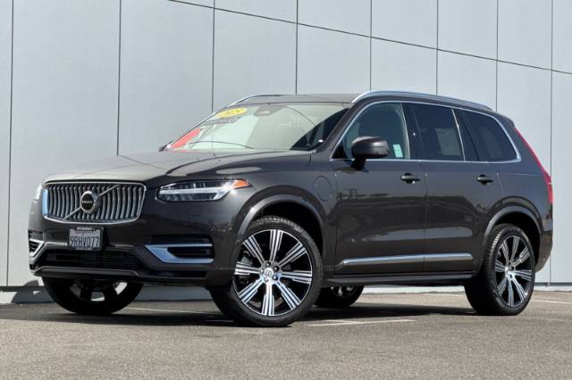 2025 Volvo XC90 Plug-In Hybrid T8 Core