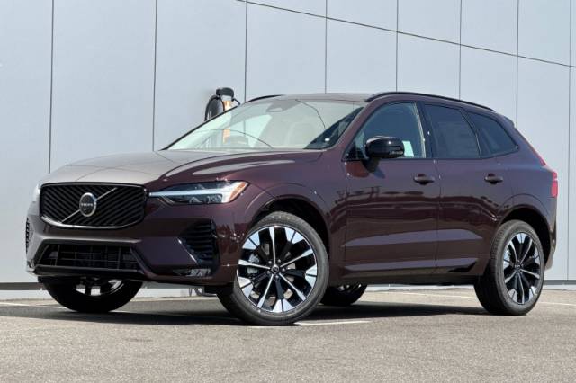 2026 Volvo XC60 B5 Plus