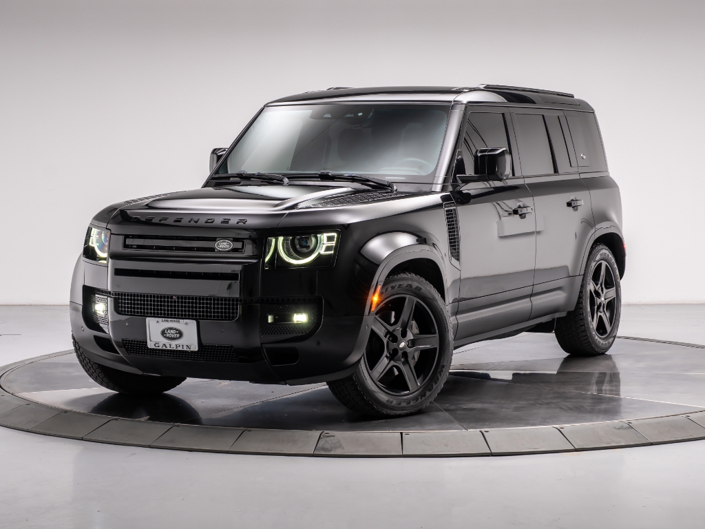 2023 Land Rover Defender 110 SE