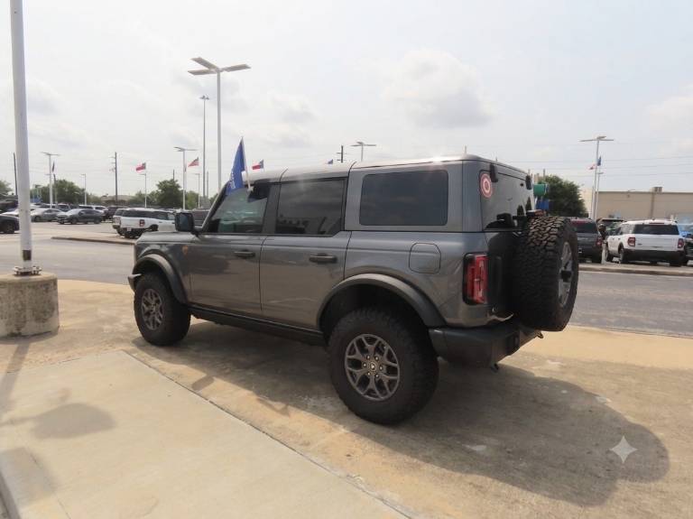 2025 Ford Bronco Badlands 4 Door Advanced 4X4 (RAD)
