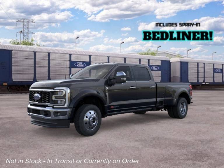 2026 Ford Super Duty F-450 DRW LARIAT