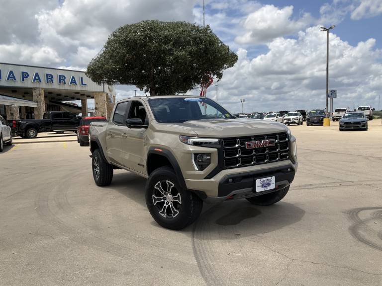 2024 GMC Canyon 4WD AT4
