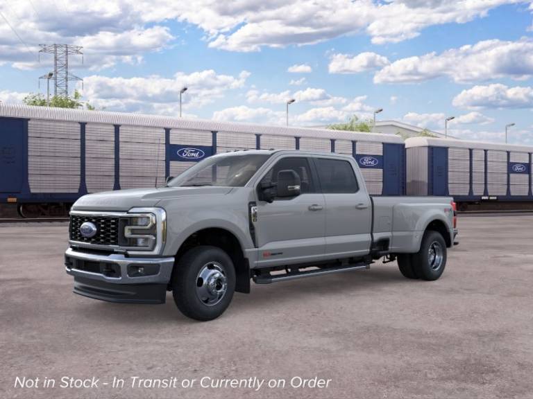 2026 Ford Super Duty F-350 DRW LARIAT