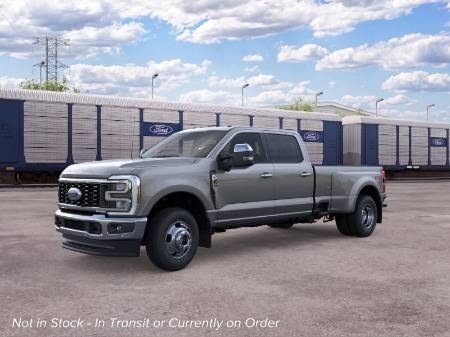2026 Ford Super Duty F-350 DRW LARIAT