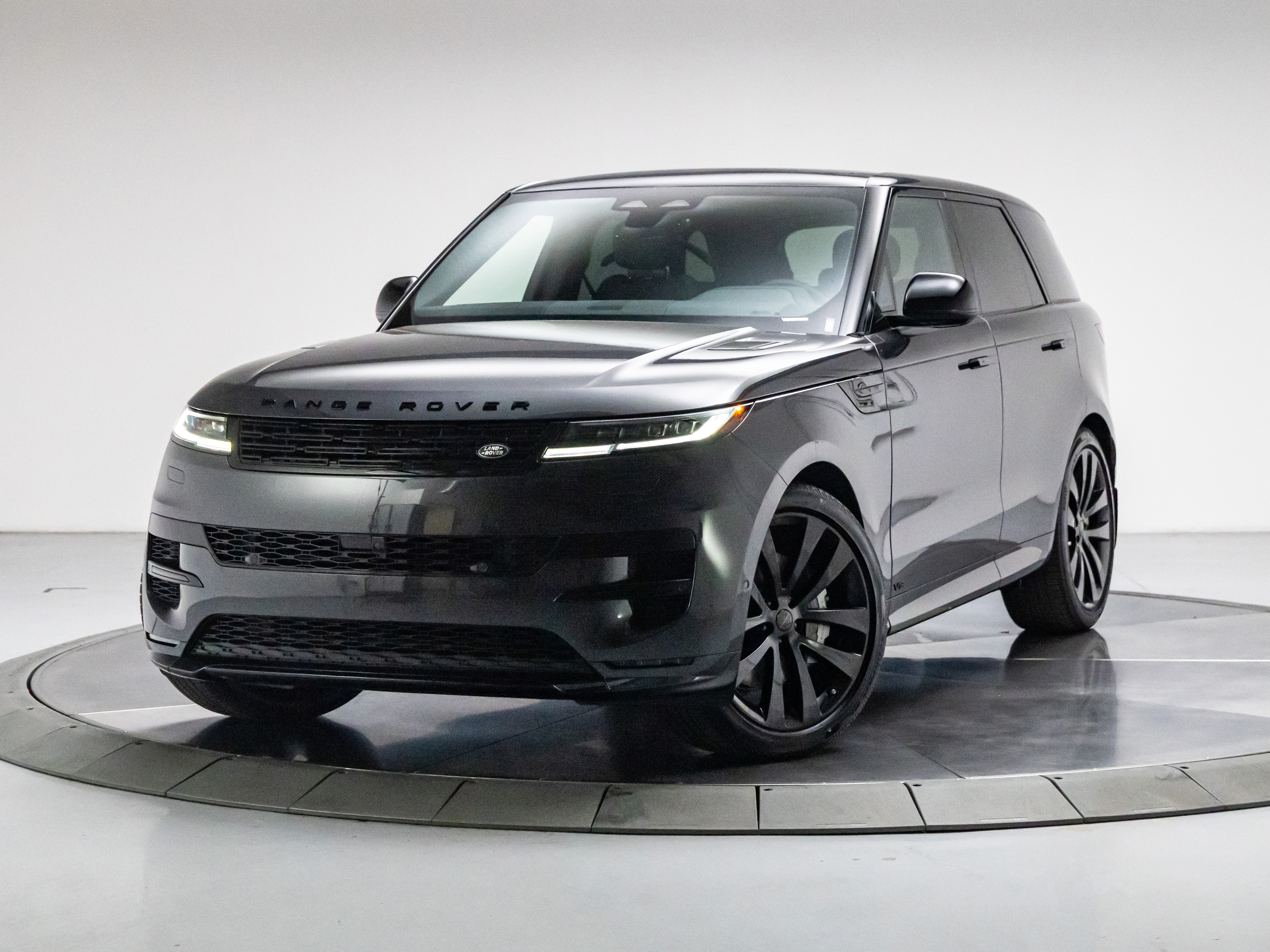New 2026 Land Rover Range Rover Sport P530 Dynamic SE
