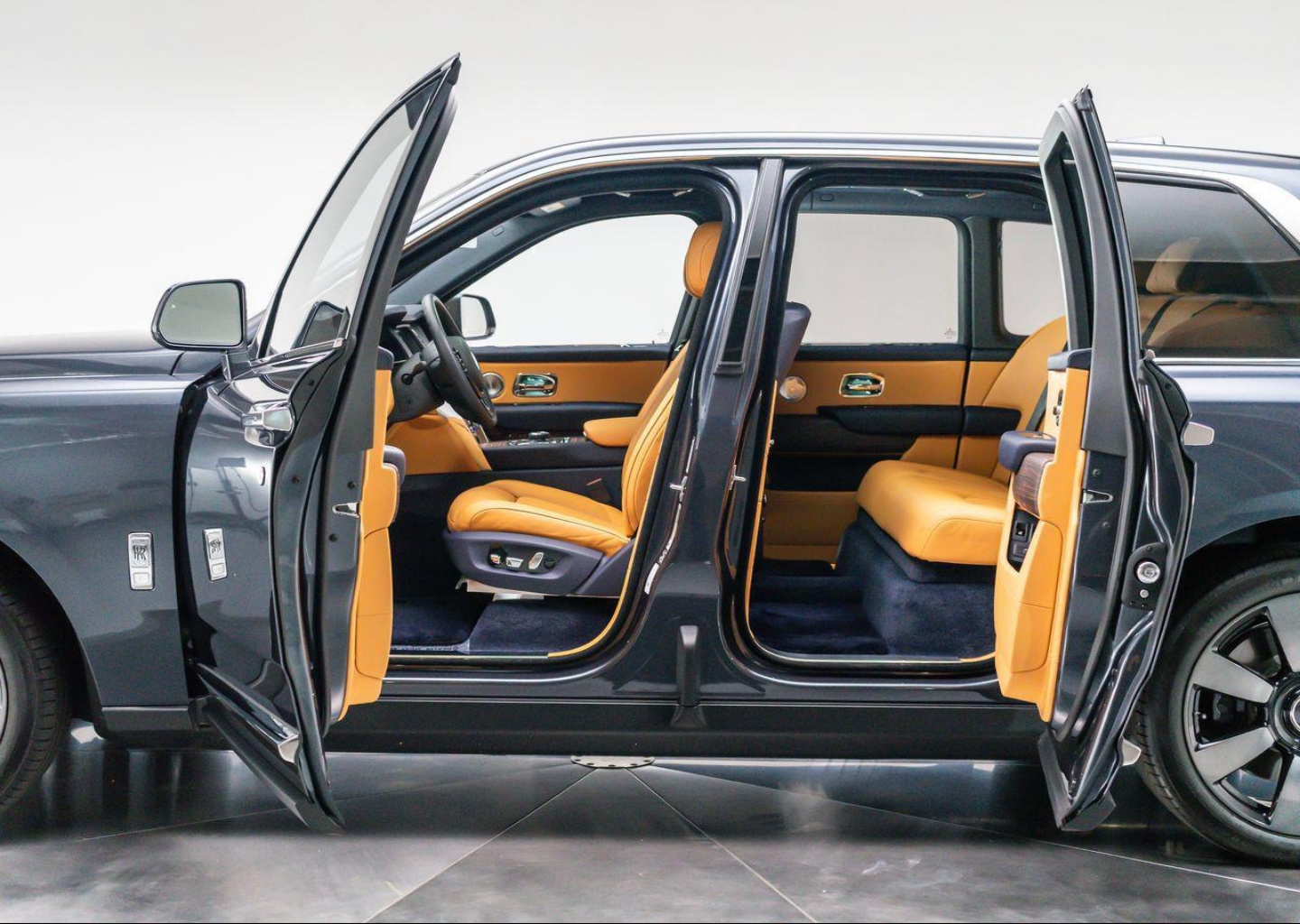2024 Rolls-Royce Cullinan Base - Photo 21