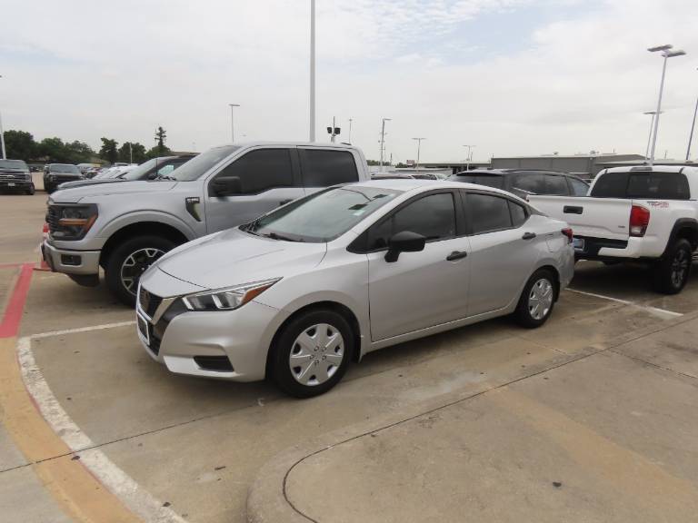 2021 Nissan Versa S Manual