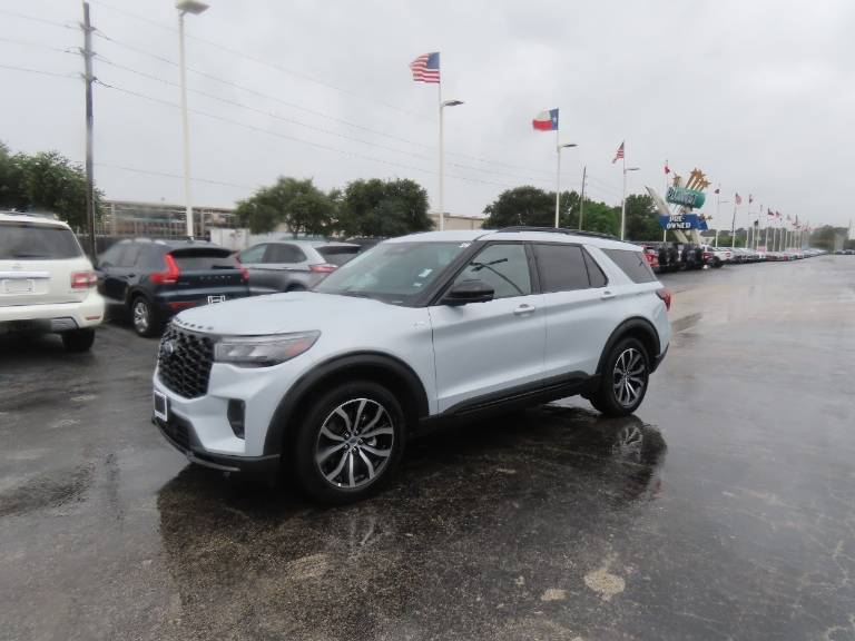 2026 Ford Explorer ST-Line 4WD