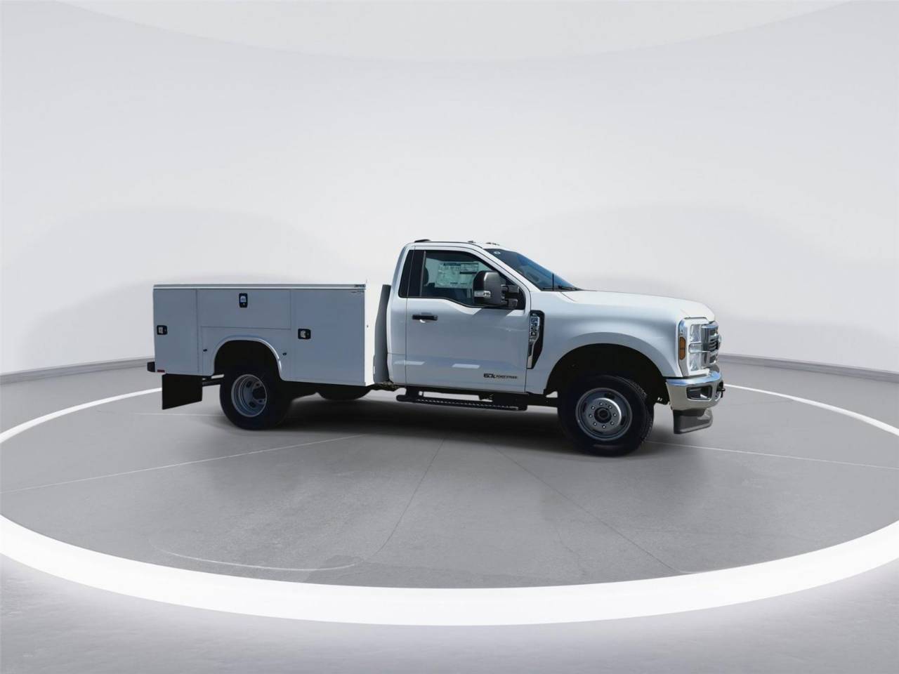 2025 Ford F-350 Super Duty Chassis Cab XL - Photo 10