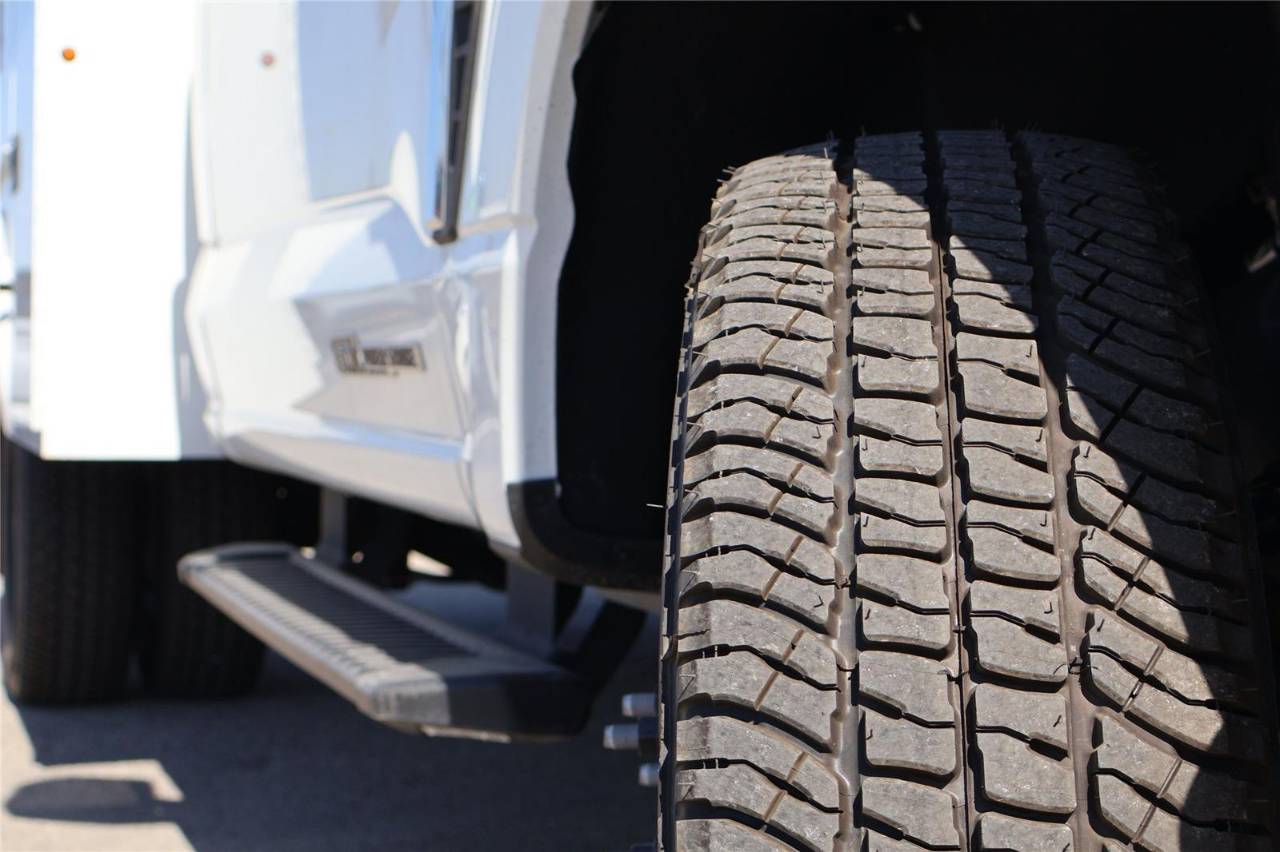 2025 Ford F-350 Super Duty Chassis Cab XL - Photo 16