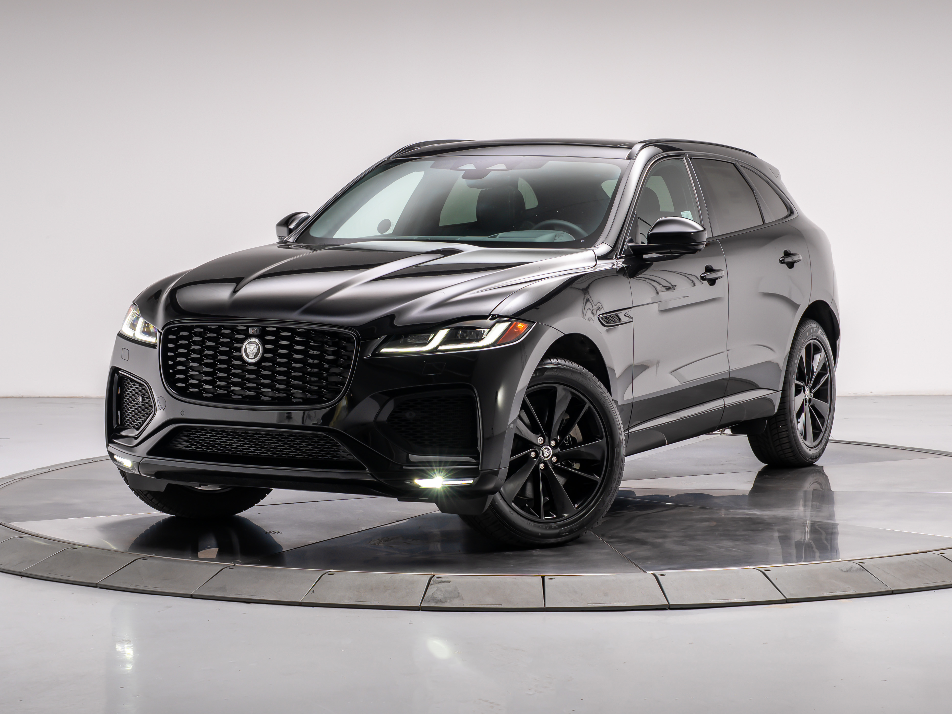 New 2026 Jaguar F-Pace R-Dynamic S P400 AWD Automatic