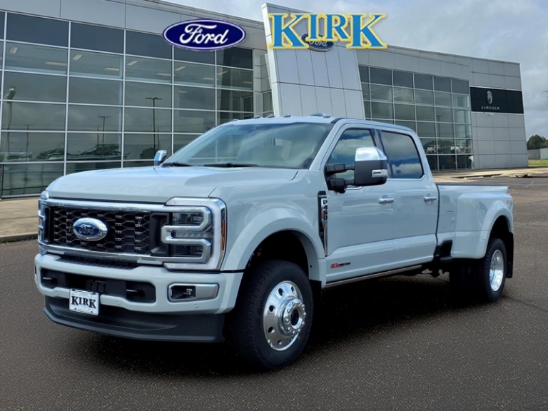 2026 Ford F-450 Super Duty Platinum