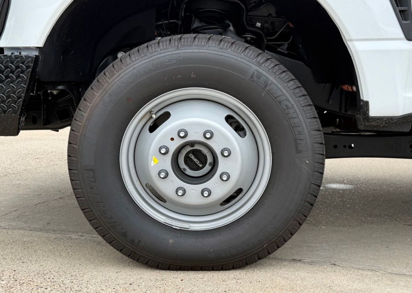 2026 Ford F-350 Super Duty Chassis Cab XL - Photo 26