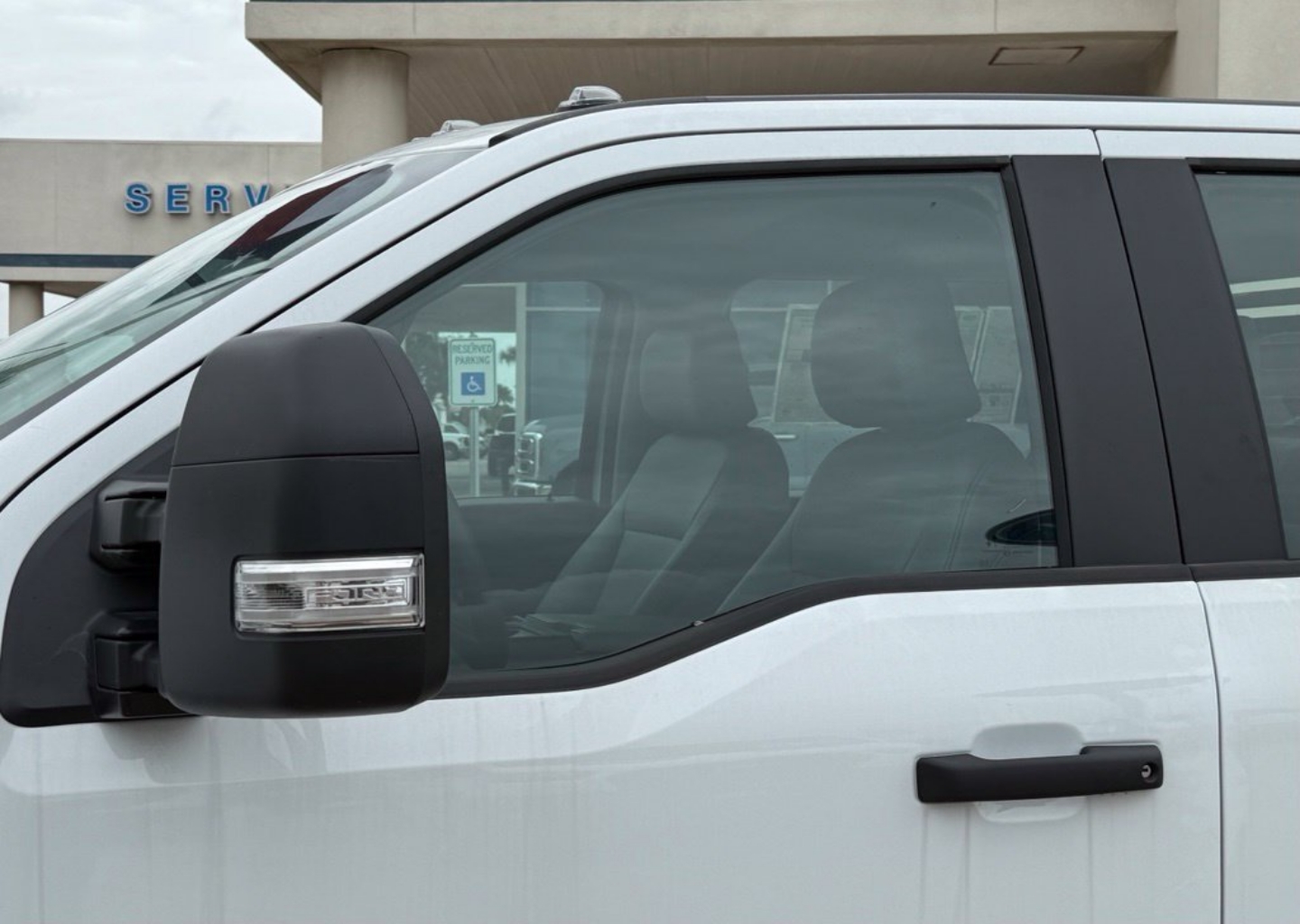 2026 Ford F-350 Super Duty Chassis Cab XL - Photo 28