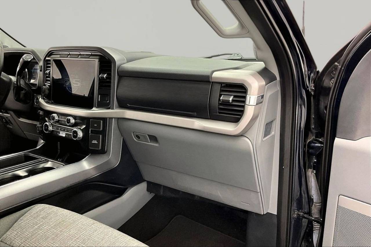 2023 Ford F-150 XLT - Photo 17