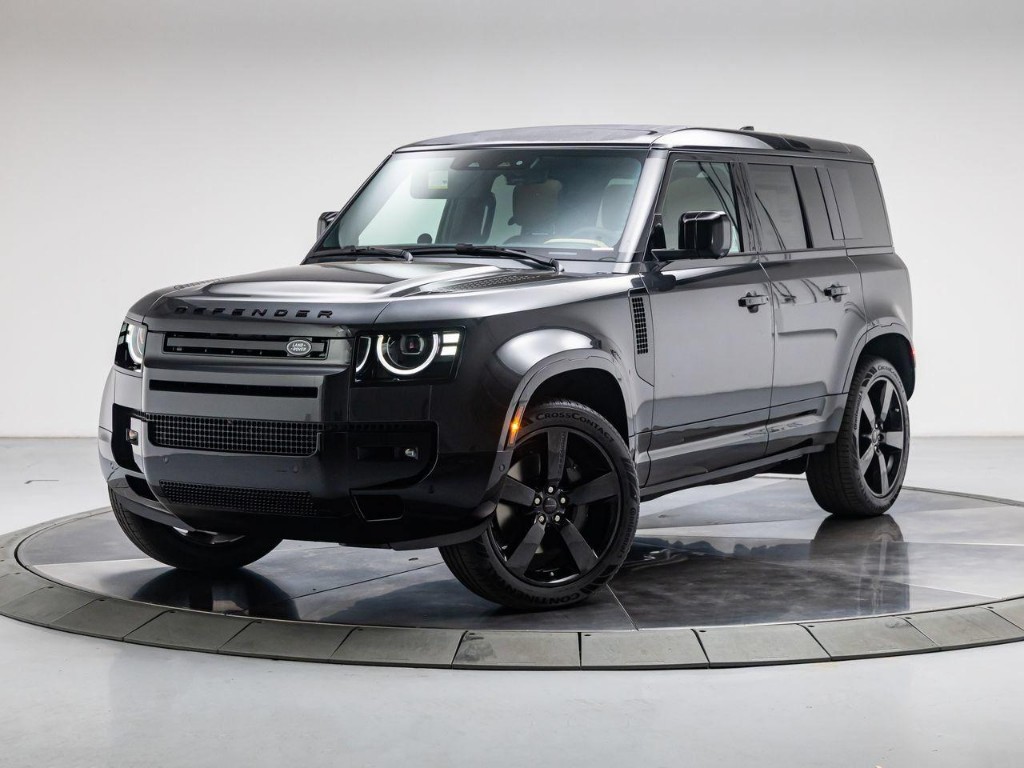 2026 Land Rover Defender P500 X-Dynamic SE