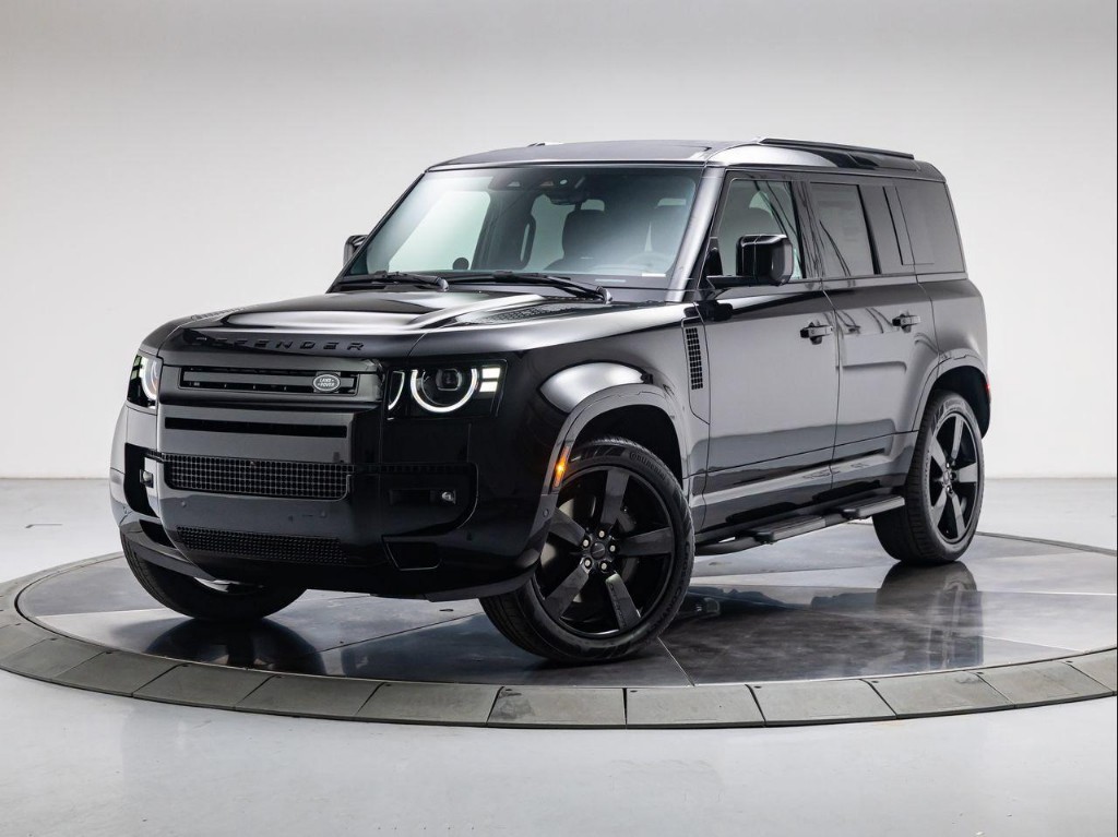 2026 Land Rover Defender P400 X-Dynamic SE